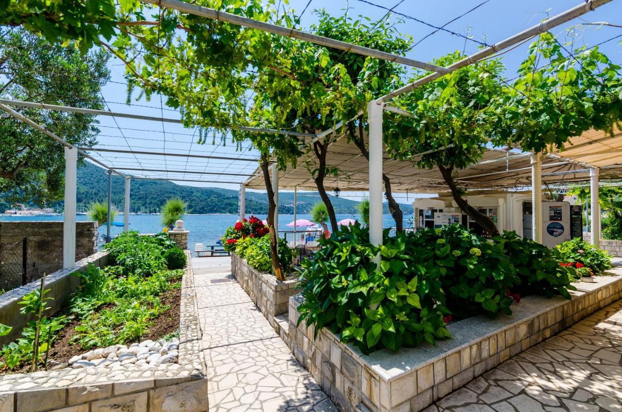 Apartments And Rooms By The Sea Slano, Dubrovnik - 8737 Екстериор снимка